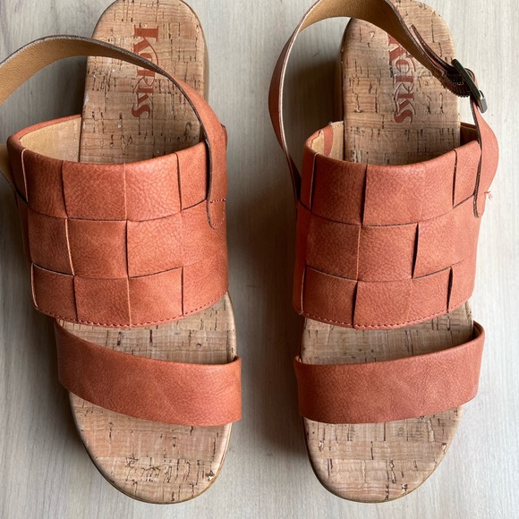 KORKS Womens Size 9 Fraya Sandals Wedge Heel Slingback Faux Leather Burnt Orange - Picture 3 of 11